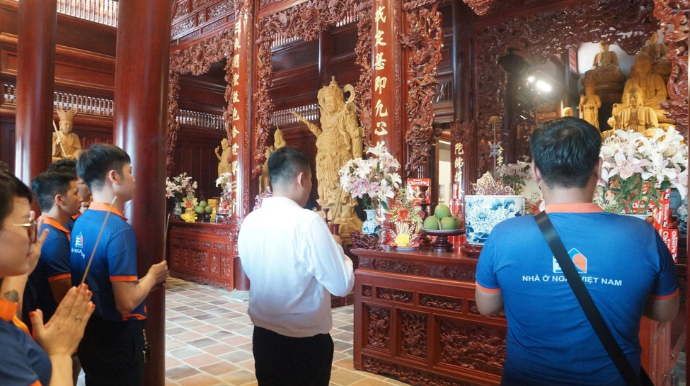 Thiet ke chua co ten 20