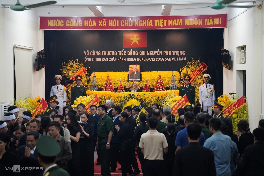Quốc Tang tại Việt Nam 1 Quốc tang tại Việt Nam.