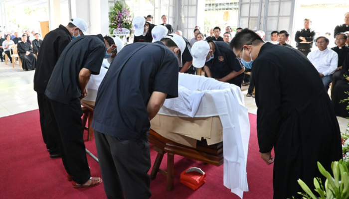 Tuổi Nào Kỵ Khi Nhập Quan? Tìm Hiểu Những Điều Cần Biết