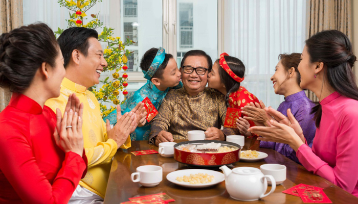 Phong tuc doan tu sum hop ben gia dinh